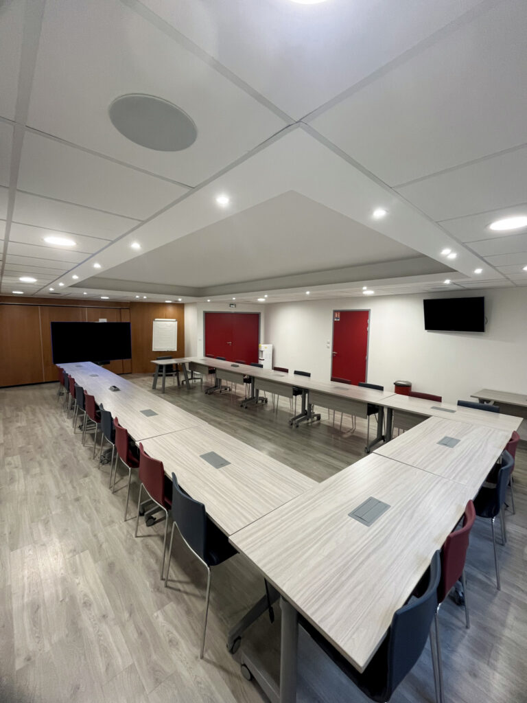 SALLE JLB 3